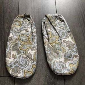 Woman’s kimono slippers size 8